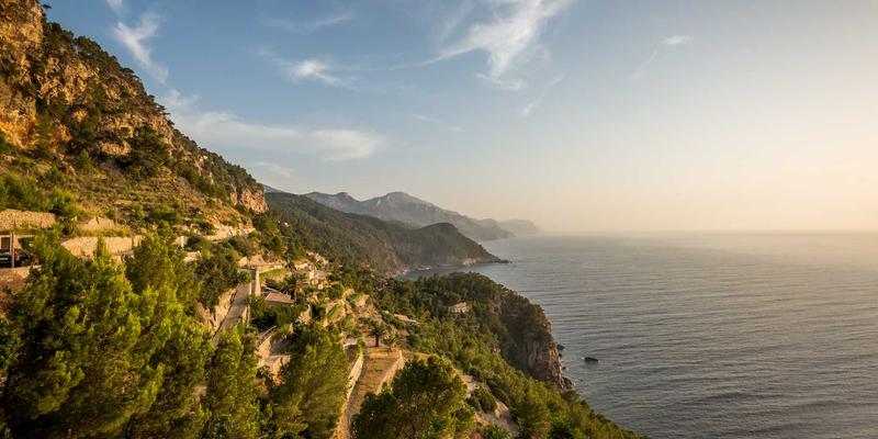 富裕县生态湿地保护与可持续开发平衡点研究：赋能富裕商家与便民服务新路径