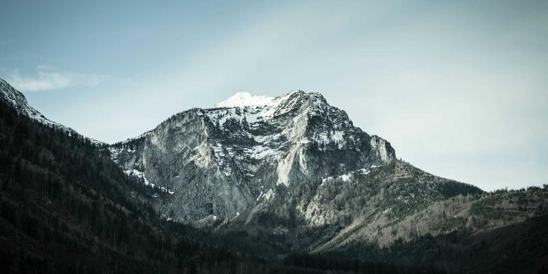 富裕县社区居家养老服务模式创新：智慧养老与医养结合新实践